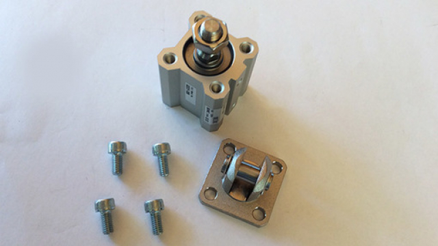 Short Sleeve Cylinder